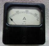 画像: 北九州線　1000形　角型電圧計