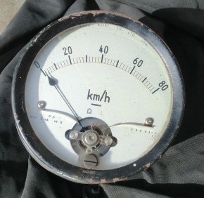 画像1: 西鉄電車　丸型速度計