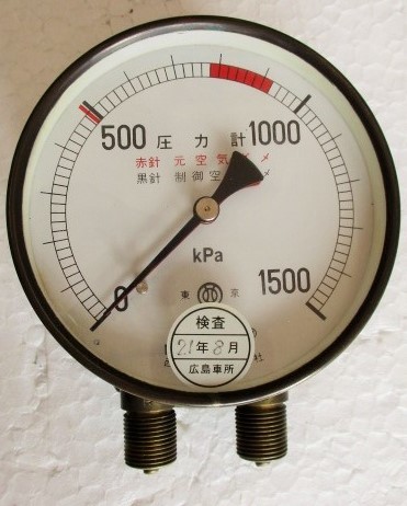 画像1: 2針圧力計 1500kPa  「赤、元空気ダメ : 黒、制御空気ダメ」