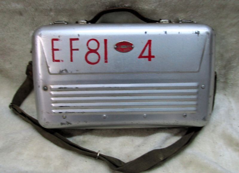 画像1: 特殊信号携行缶　岩田製　（EF８１－４）